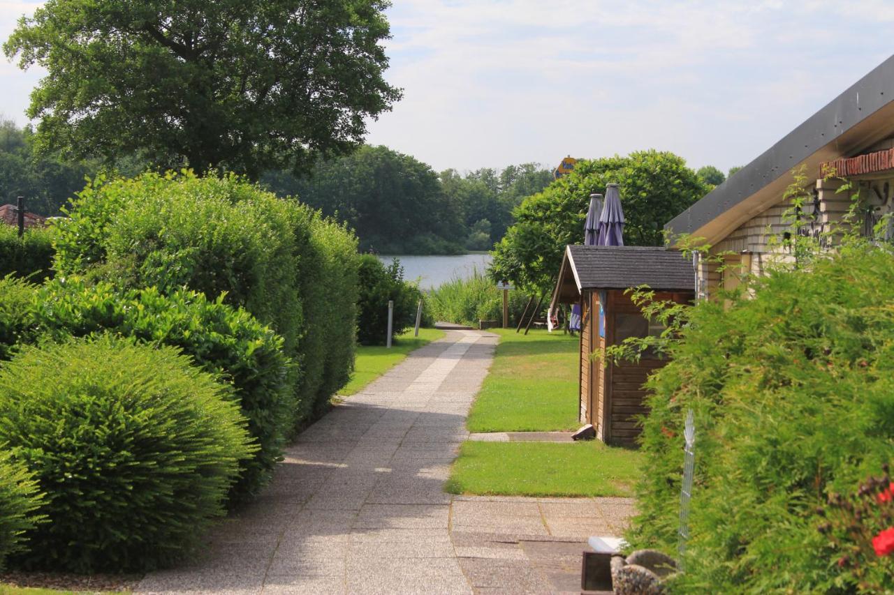 Moderne Und Helle Ferienwohnung Am Ploener See Bosau Exterior foto
